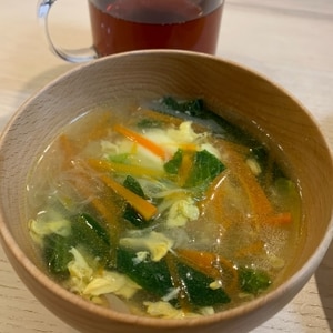 野菜たっぷり中華スープ